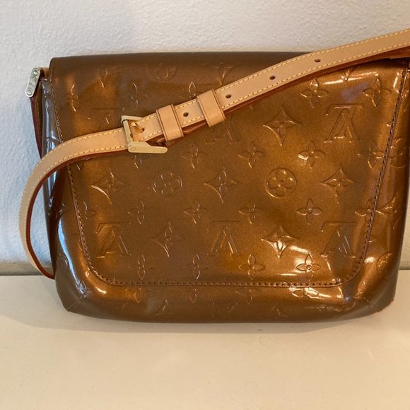 Louis Vuitton Monogram Vernis Thompson Street Purse - Picture 4 of 11